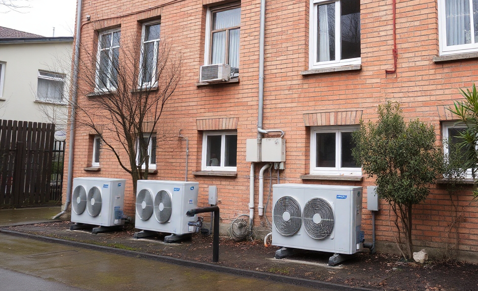 Grundwasserwärmepumpe im Mehrfamilienhaus